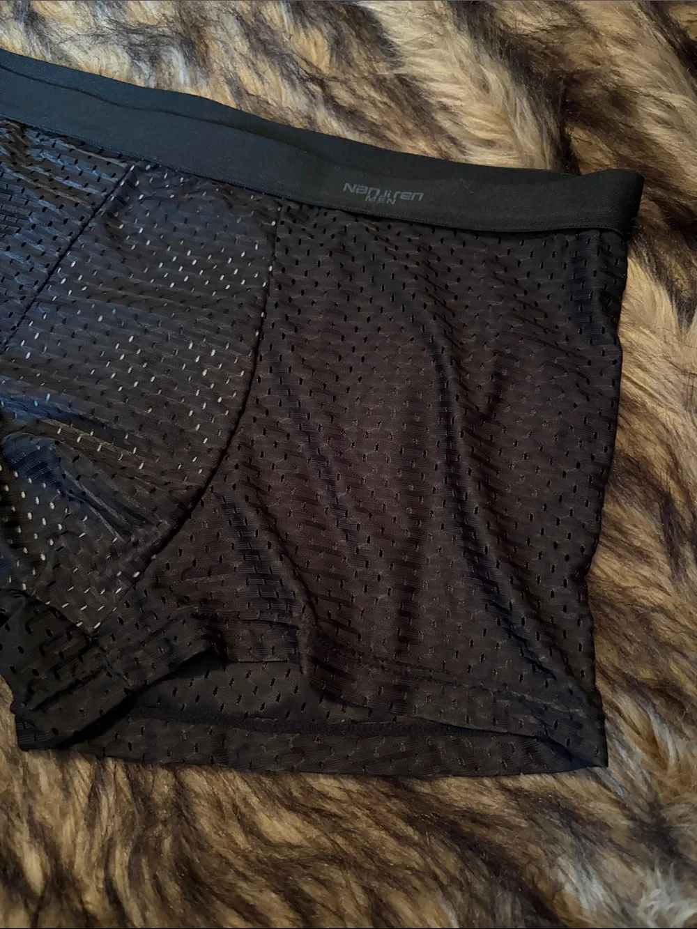 N/A comfortable black